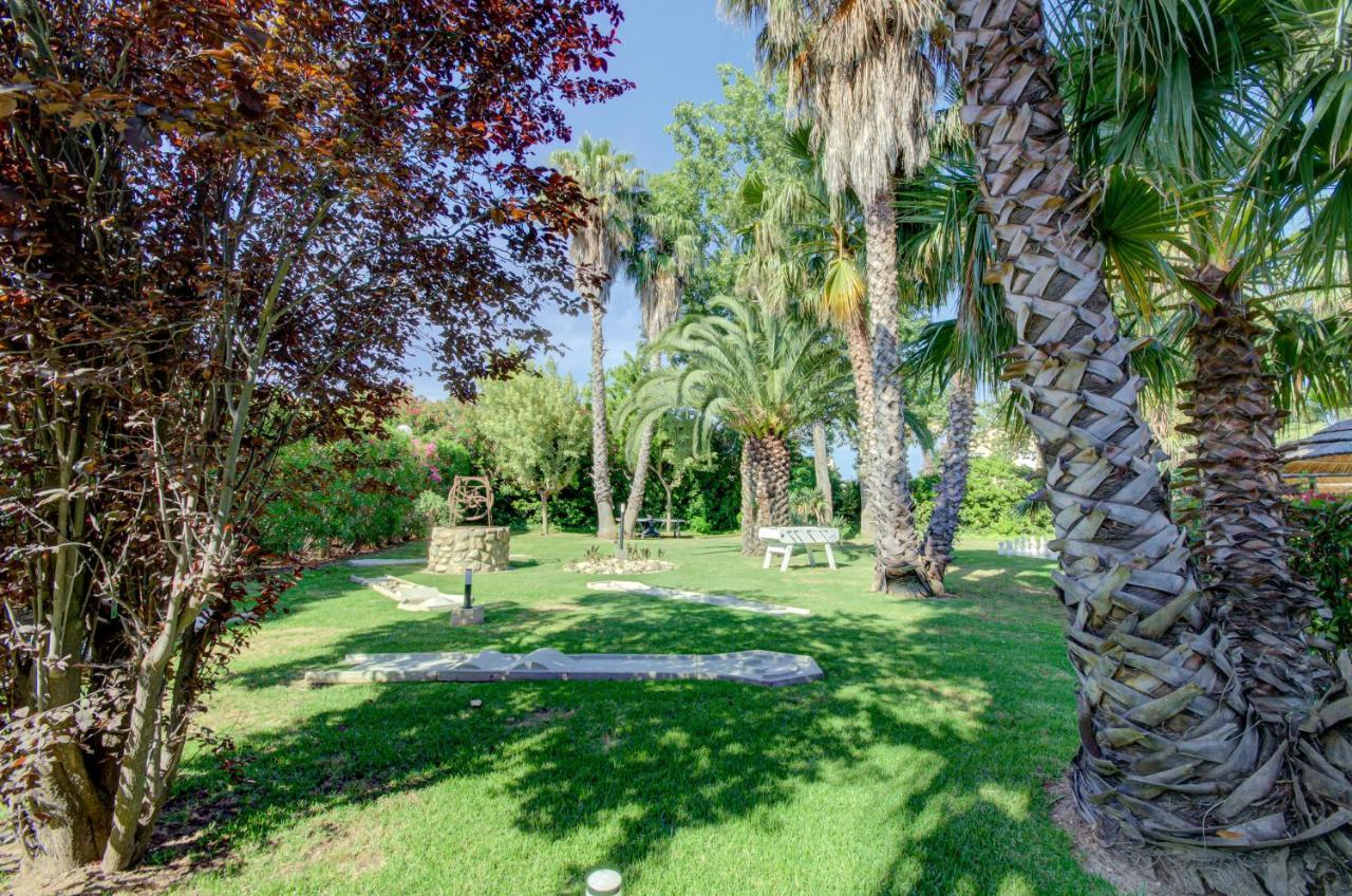 Hôtel Le Cottage Argelès-sur-Mer Esterno foto