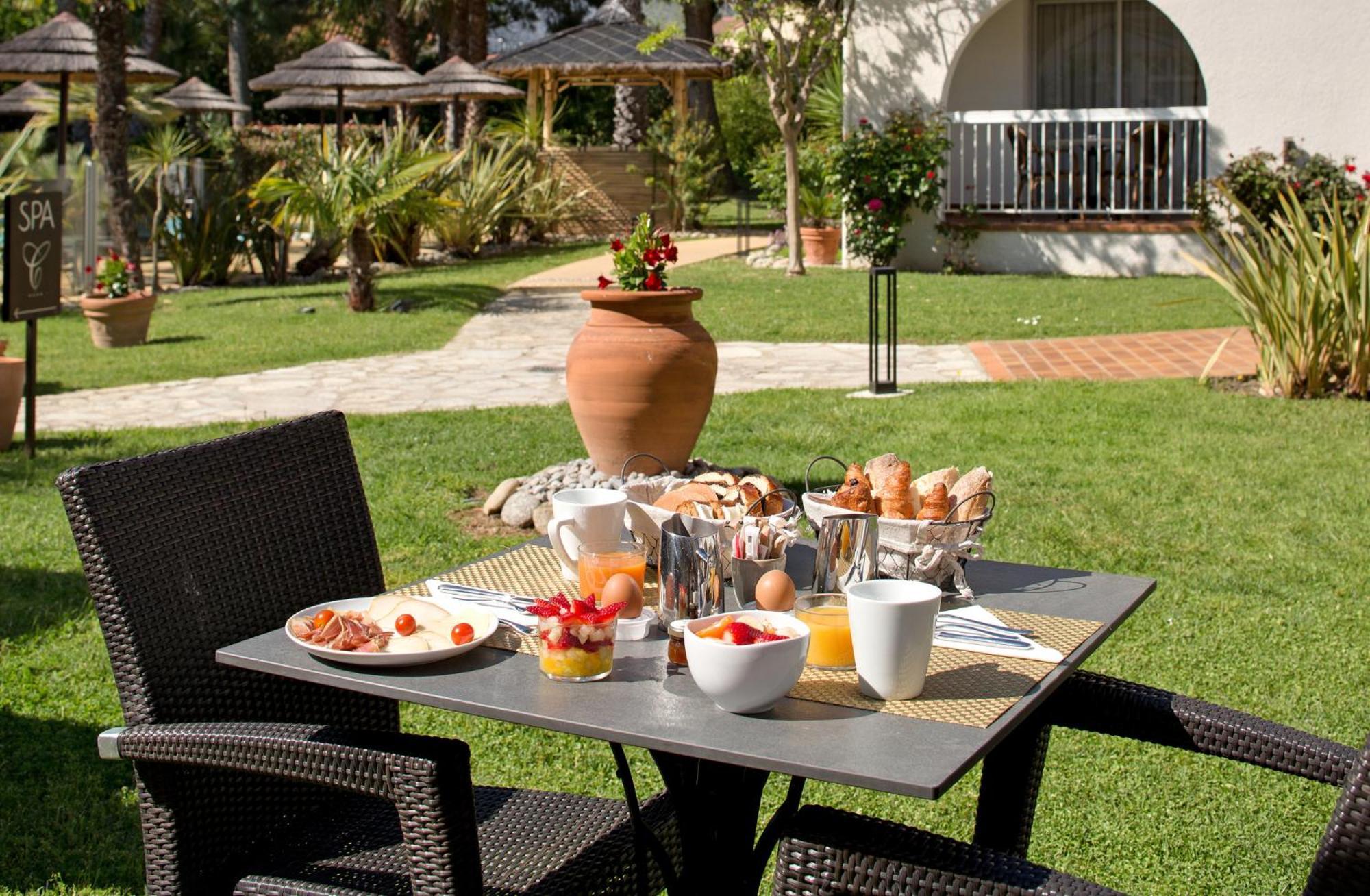 Hôtel Le Cottage Argelès-sur-Mer Esterno foto